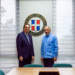 *El economista Dennis Simó dona biblioteca personal a la UNPHU*
