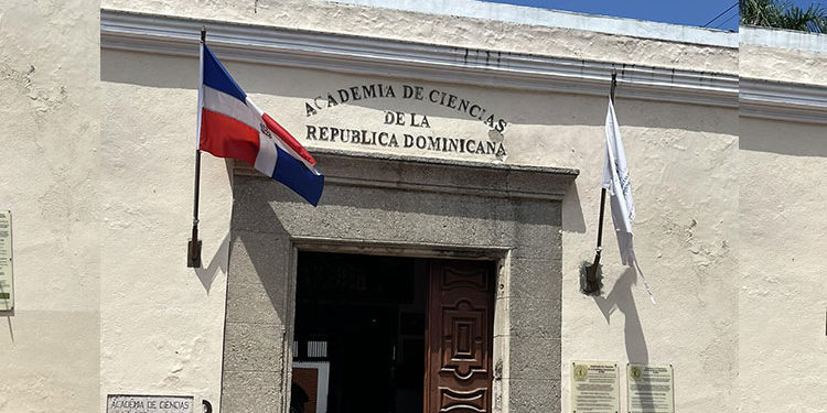 Academia de Ciencias inicia nueva etapa con asamblea extraordinaria