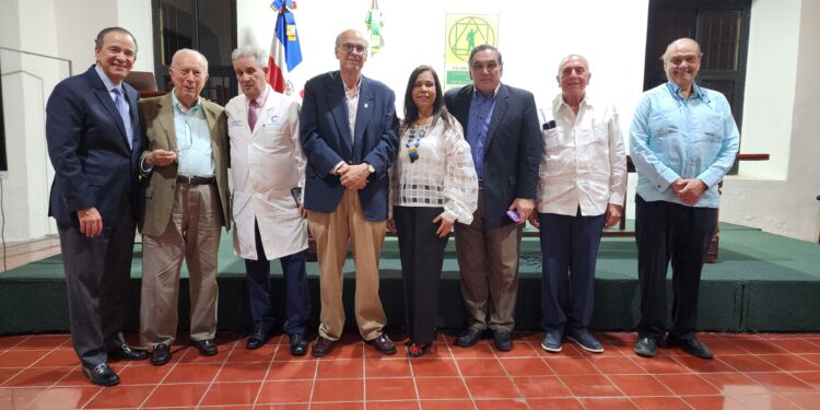  Academia de Ciencias celebra coloquio sobre Inteligencia Artificial en las Ciencias de la Salud